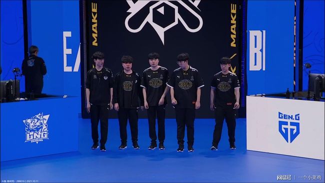 力吸引着众 力吸引着众